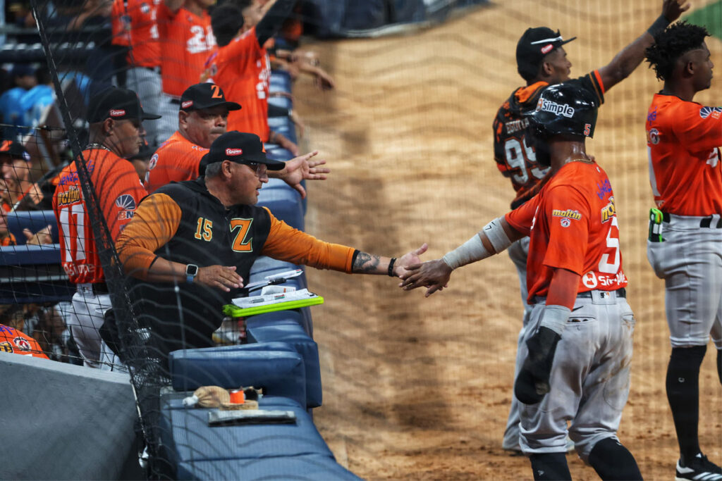 Águilas asalta la cima de la tabla en la LVBP