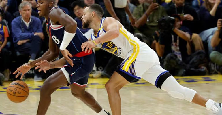 Warriors pierde ante Clippers y Curry se lesiona