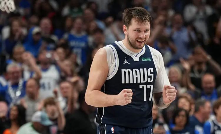 Mavericks supera a los Wolves con Doncic como héroe