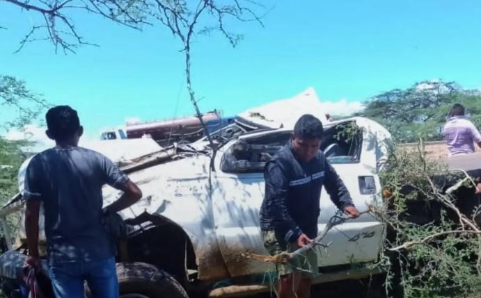 Brutal choque dejó a un conductor muerto en Guajira