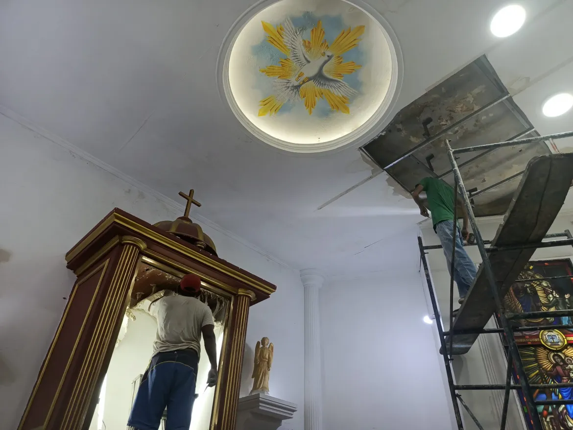 Comenzó restauración del nicho de la Virgen del Paraute