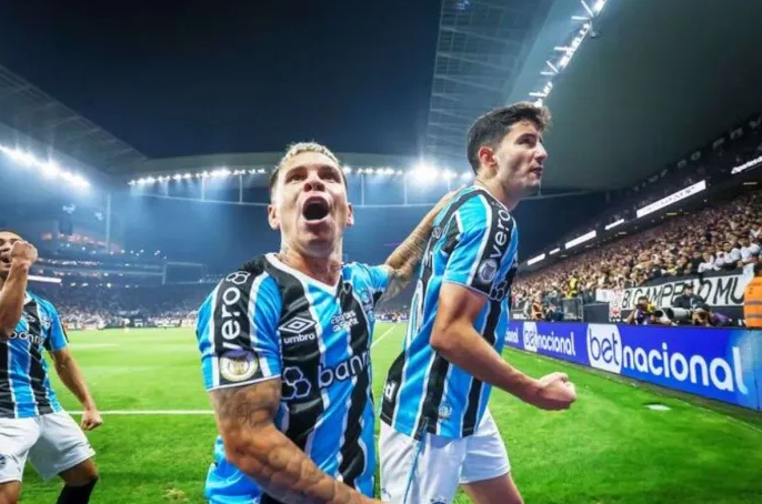 Yeferson Soteldo anotó un golazo en triunfo de Gremio