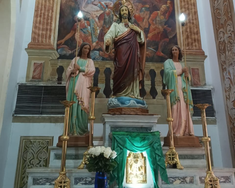 A un mes de la Bajada: La Basílica de Chiquinquirá comienza a brillar con un nuevo esplendor por los trabajos de remoción de infraestructura, murales y frescos