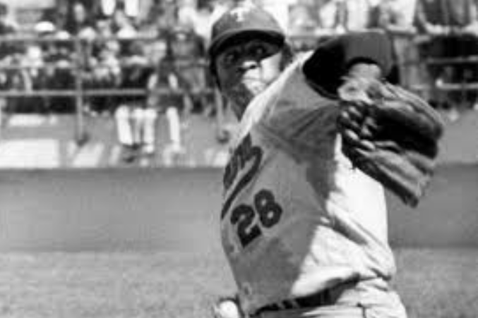 Falleció el legendario lanzador cubano Luis Tiant