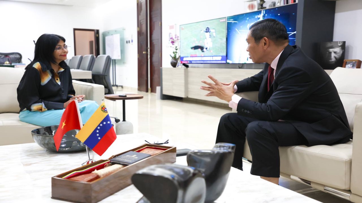 Venezuela y Vietnam buscan aumentar el intercambio comercial en el área energética y la construcción