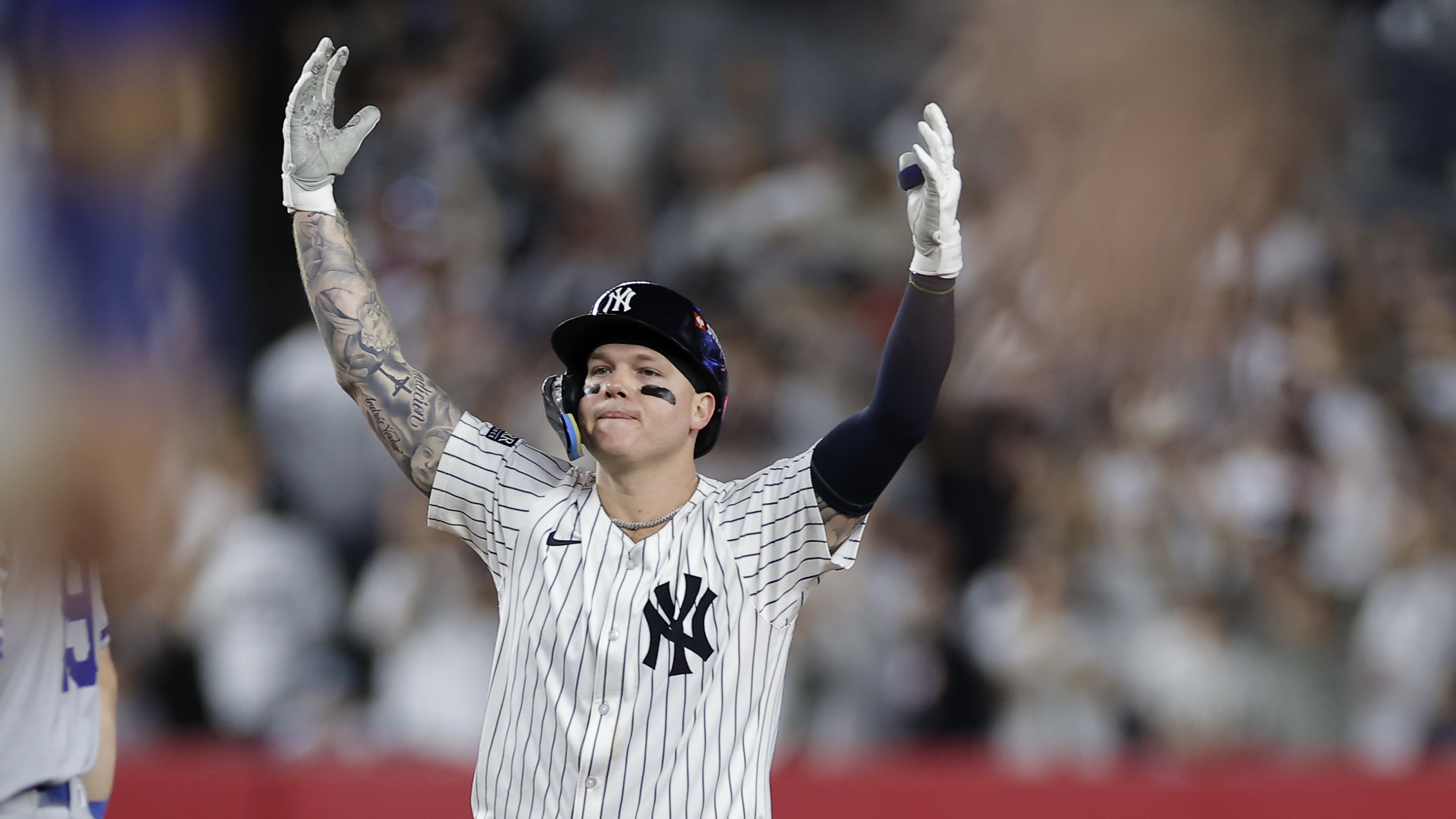 Álex Verdugo sentenció ante Kansas City en el primero de la Serie Divisional