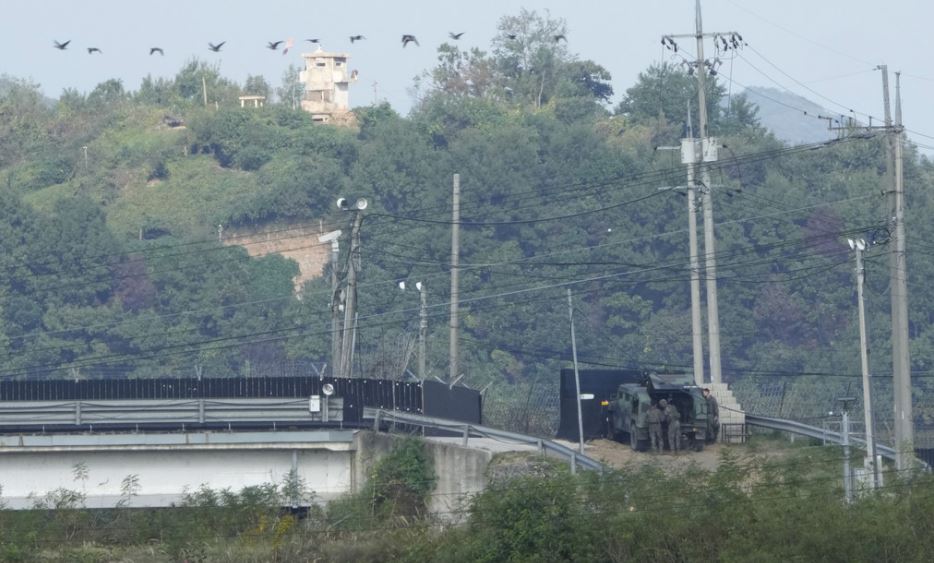 Corea del Sur lanza disparos de advertencia tras explosiones de carreteras fronterizas