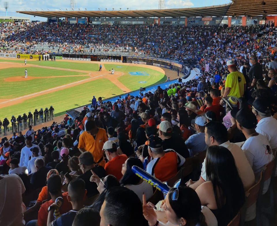 Águilas remontó y se llevó el Clásico de La Chinita ante Tiburones