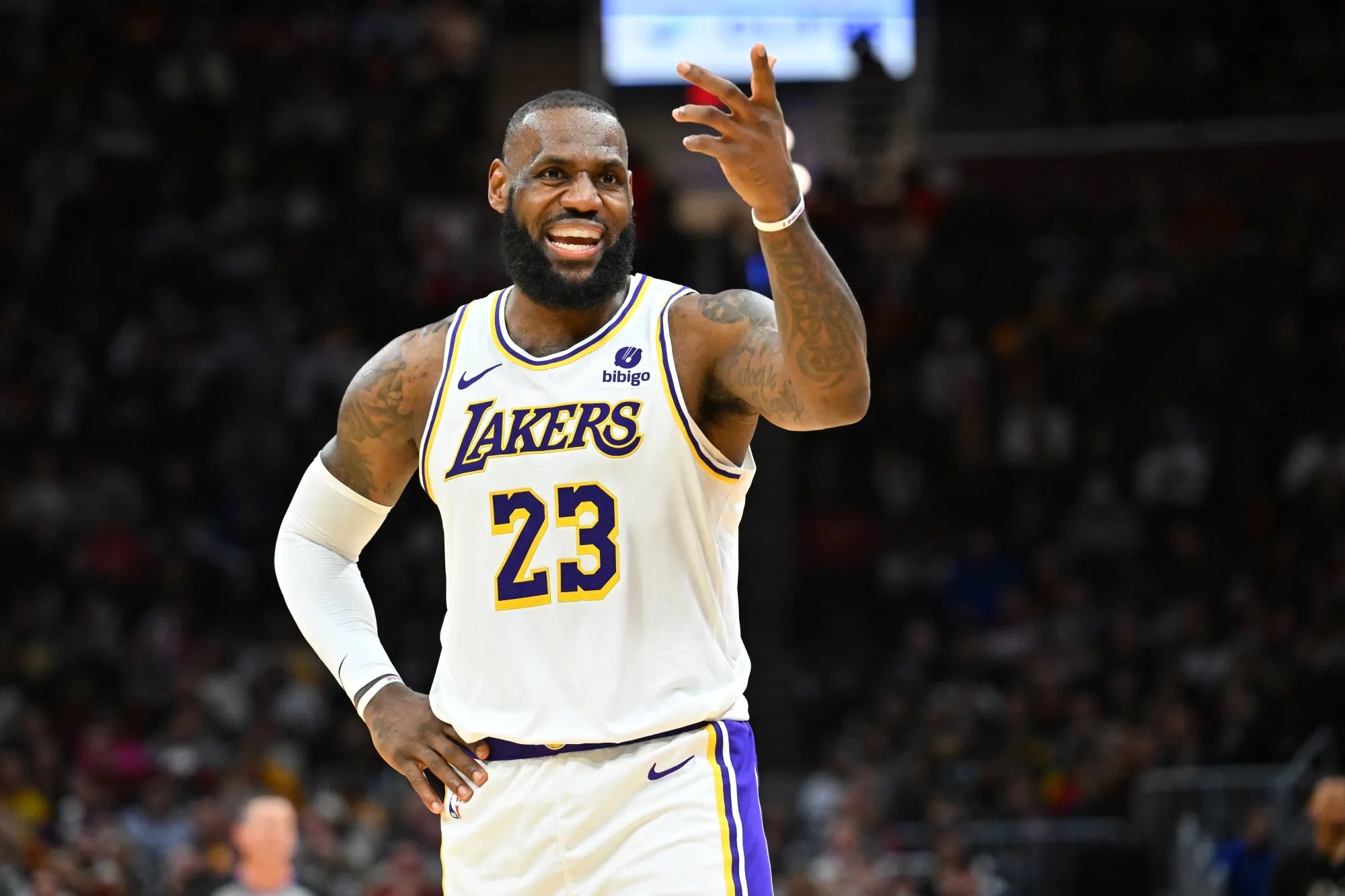 Lakers sufrió duro revés a pesar del partidazo de LeBron James