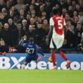 Chelsea y Arsenal no pasaron del empate en Stamford Bridge