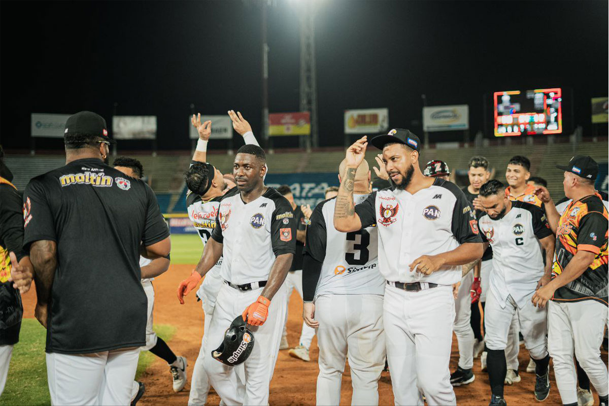 Águilas barrió ante Bravos para igualar el primer lugar de la LVBP