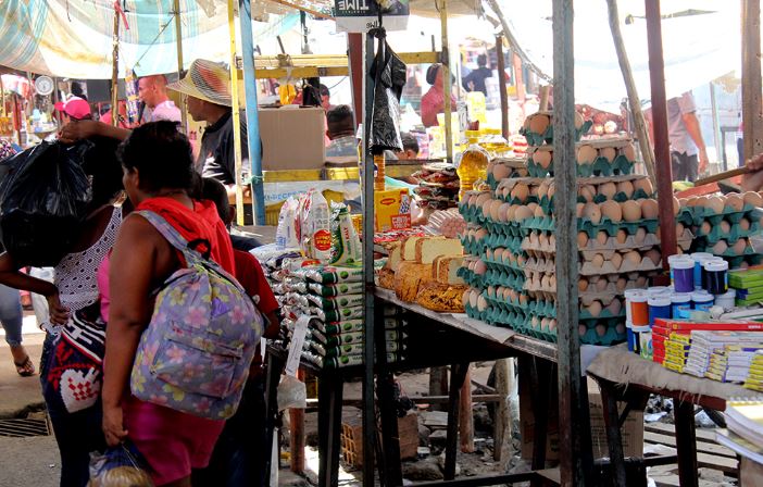 Aumento en la canasta alimentaria golpea el bolsillo de los marabinos