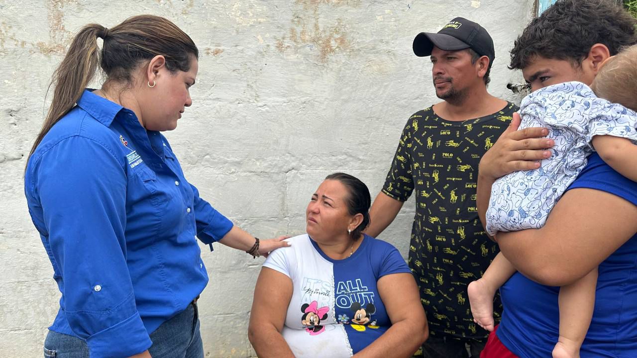 Gobernación del Zulia atiende situación de riesgo tras colapso de una vivienda en la parroquia Cristo de Aranza