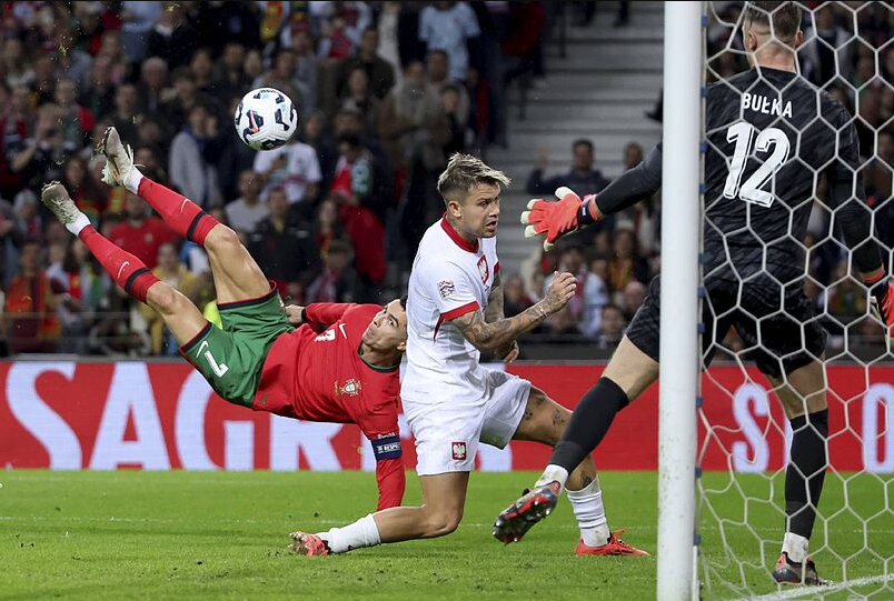 Portugal golea a Polonia con exhibición de Cristiano