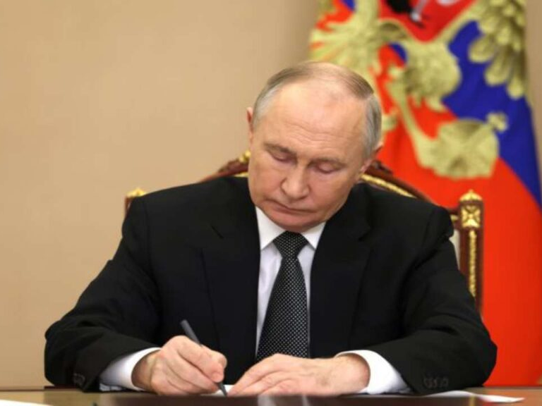 Putin aprueba doctrina que permite respuesta nuclear a ataque convencional