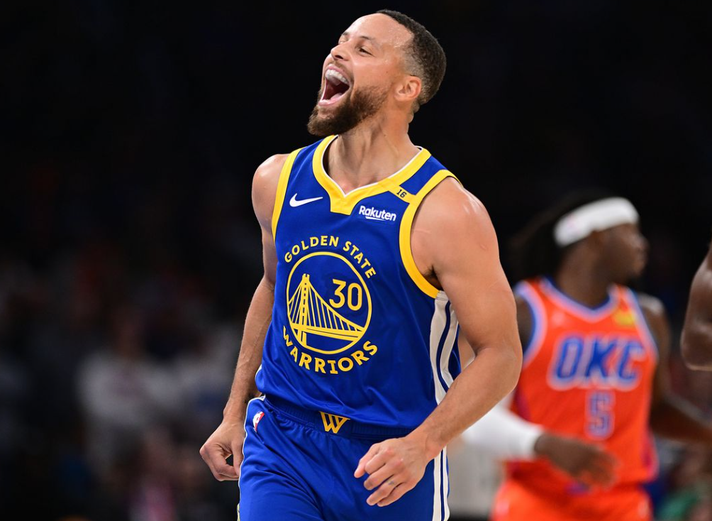 Warriors derrota a Thunder con un magistral Curry