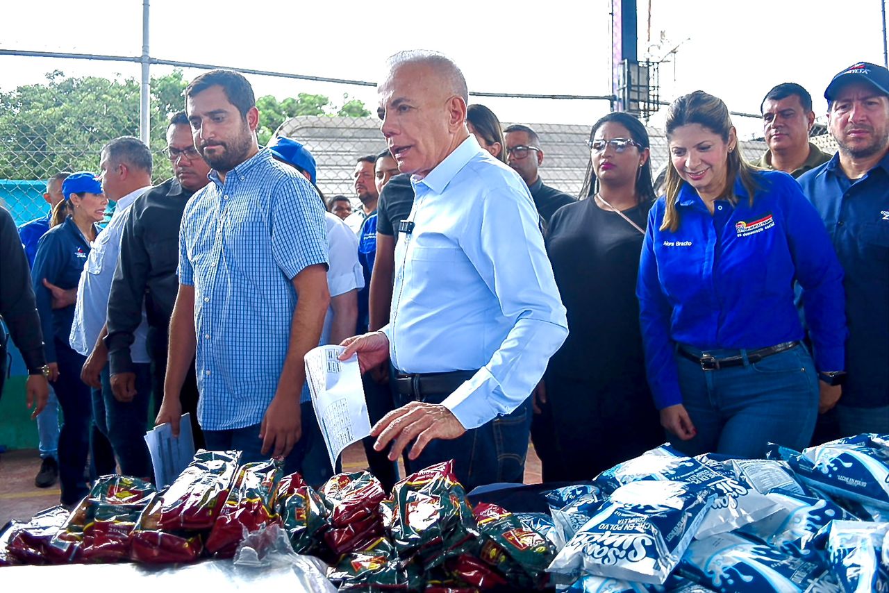 Gobernación despliega jornadas sociales y Mercados Populares en municipios del Zulia