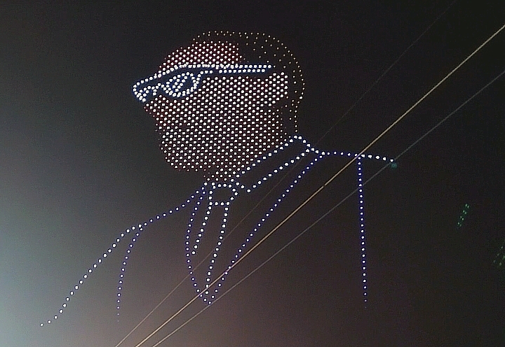 Espectáculo de drones iluminó cielo marabino en honor al Monumental Ricardo Aguirre (Fotoreporte)