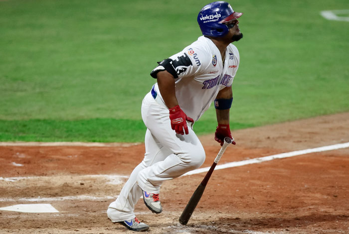 Tiburones le dio nueve arepas a Magallanes