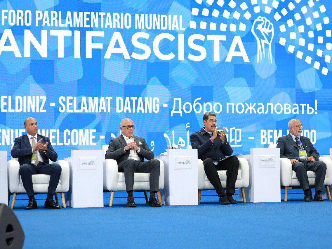 Presidente Maduro clausura el primer foro parlamentario mundial antifascista