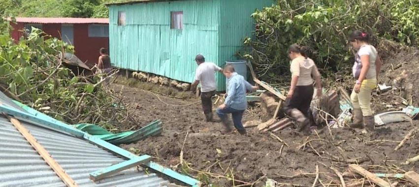 Costa Rica azotada por inundaciones y deslaves tras paso del huracán Rafael