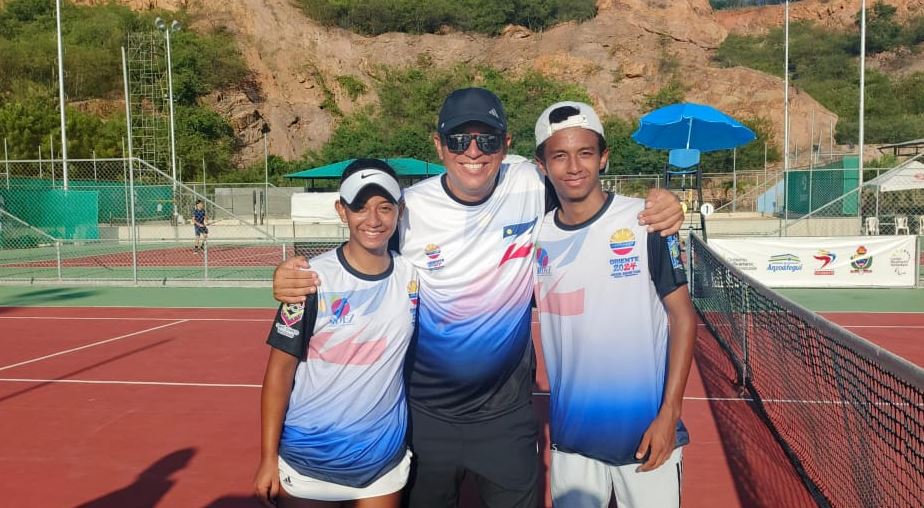 Fabiana y Hernán Gamboa se colgaron la de bronce para el Zulia en tenis