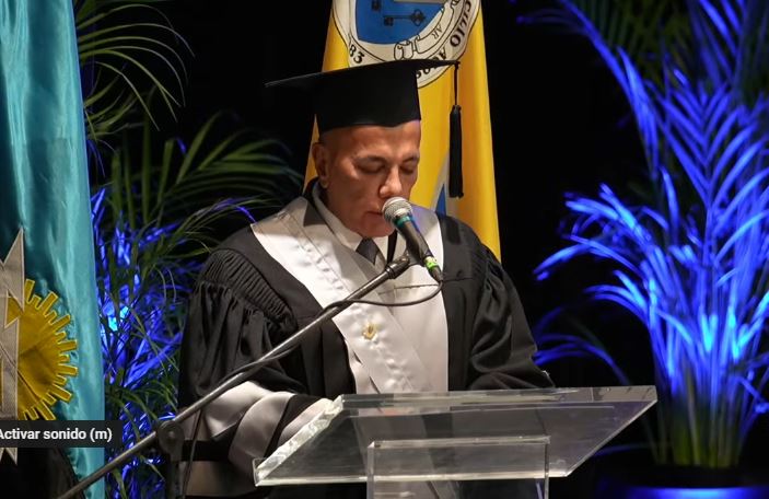 Confieren Doctorado Honoris Causa en Educación  