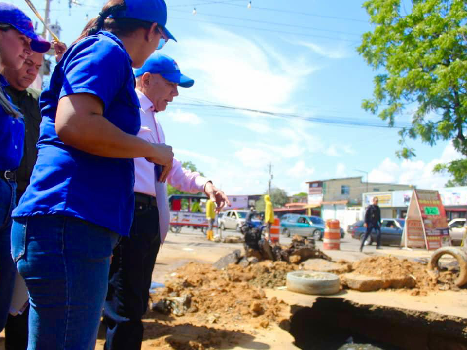 Gobernador Rosales inspecciona trabajos de construcción, recuperación y modernización en obras deportivas y de vialidad en Maracaibo