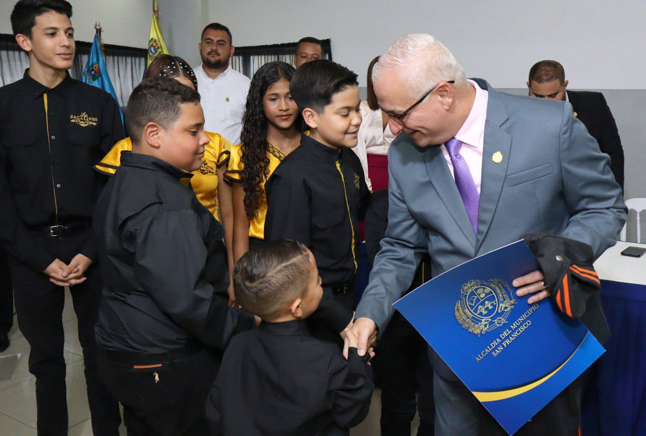 Con sesión especial, el Concejo Municipal de San Francisco conmemoró el Día del Gaitero