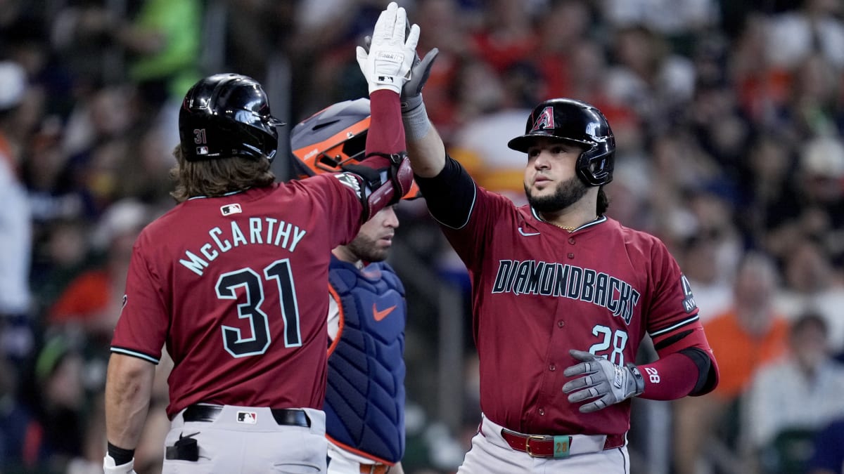 Eugenio Suárez se quedará en los Cascabeles de Arizona por una temporada más