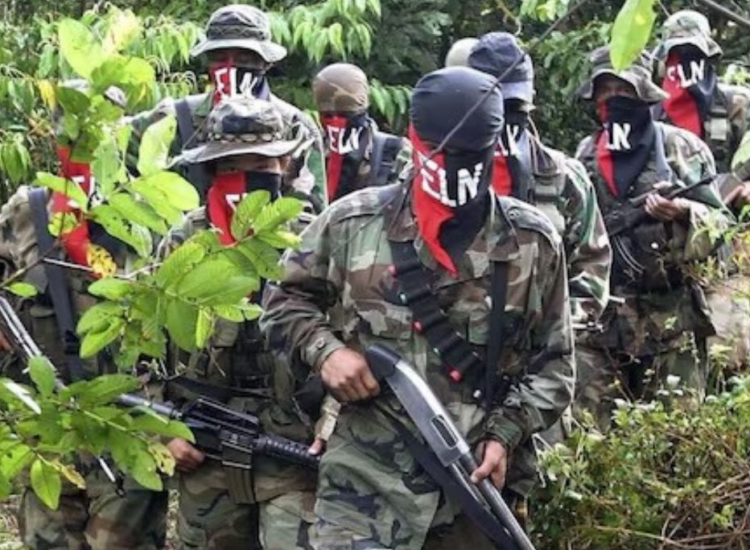 Autoridades de Colombia pactaron un cese al fuego con disidencia del ELN