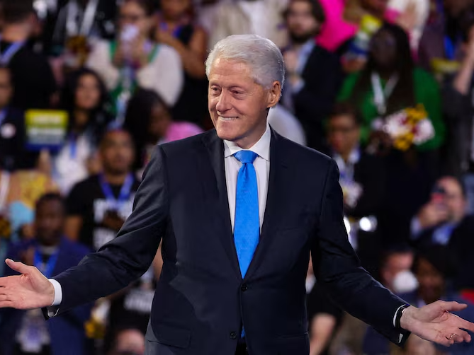 Hospitalizan al expresidente de EEUU Bill Clinton