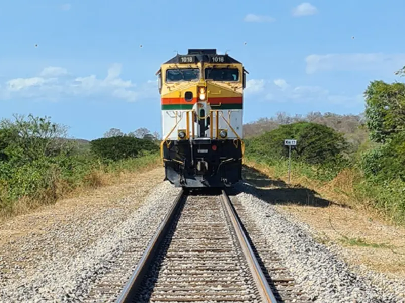 Atentado con explosivos contra tren de Cerrejón en La Guajira paraliza el transporte de carbón