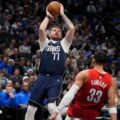 Doncic regresó para comandar la victoria de los Mavs ante Trail Blazers