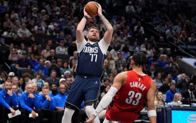 Doncic regresó para comandar la victoria de los Mavs ante Trail Blazers