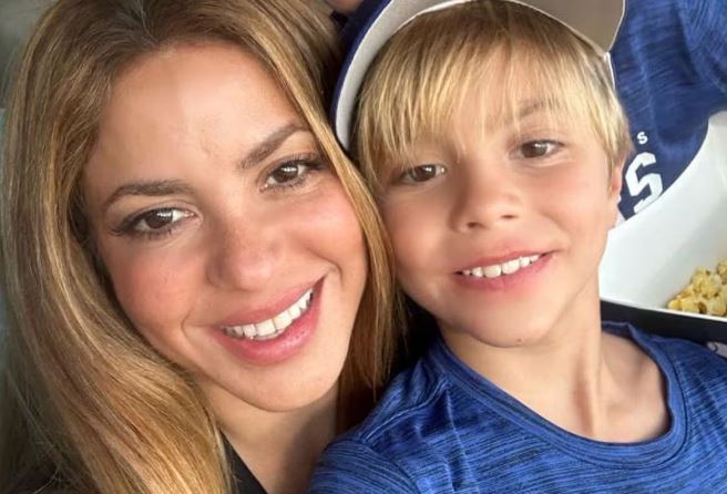 Shakira apoya el nuevo emprendimiento de su hijo Sasha