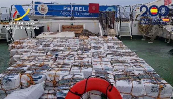 Incautan más de 3 mil kilos de cocaína en una embarcación venezolana cerca de las islas Canarias