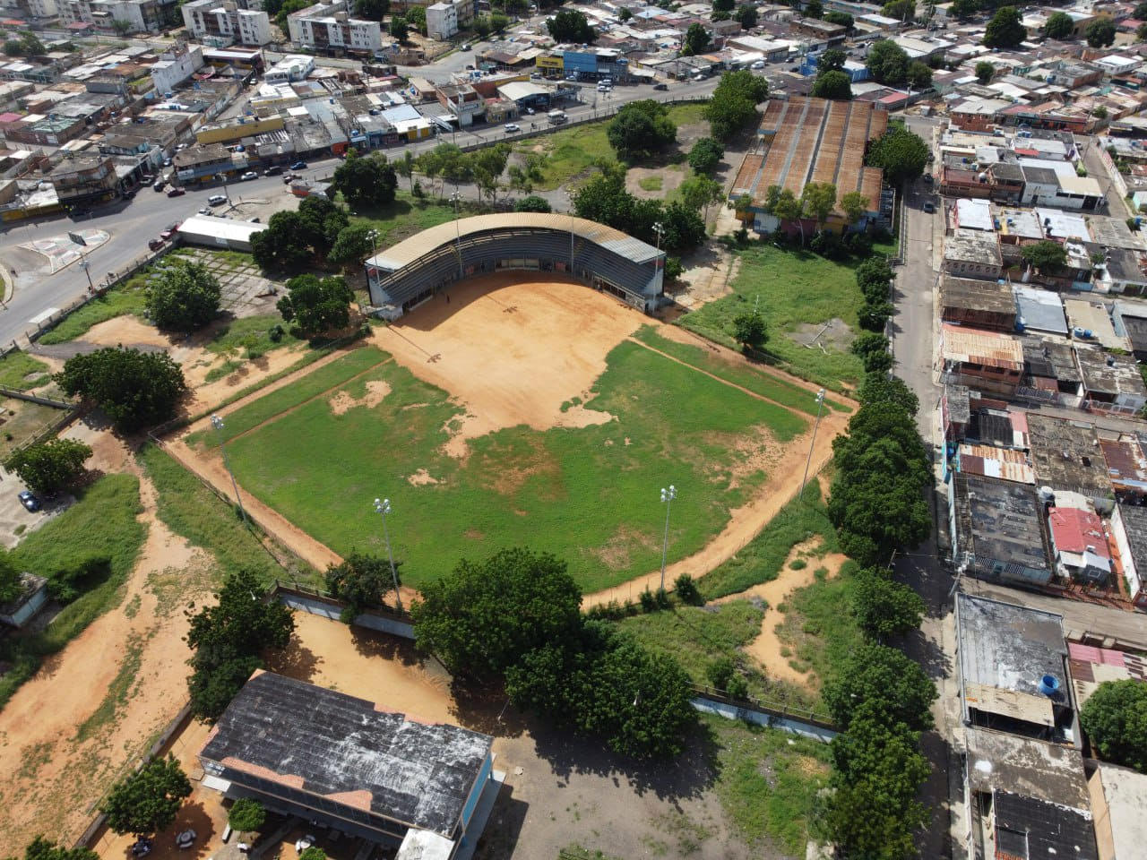 Caimanazo Navideño entre periodistas será en el estadio Cuatricentenario