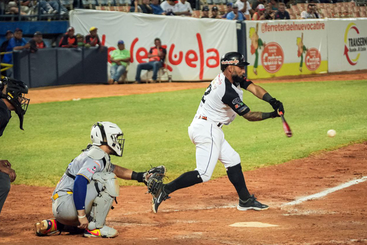 Águilas elimina a Magallanes y se aferra al milagro en el Round Robin