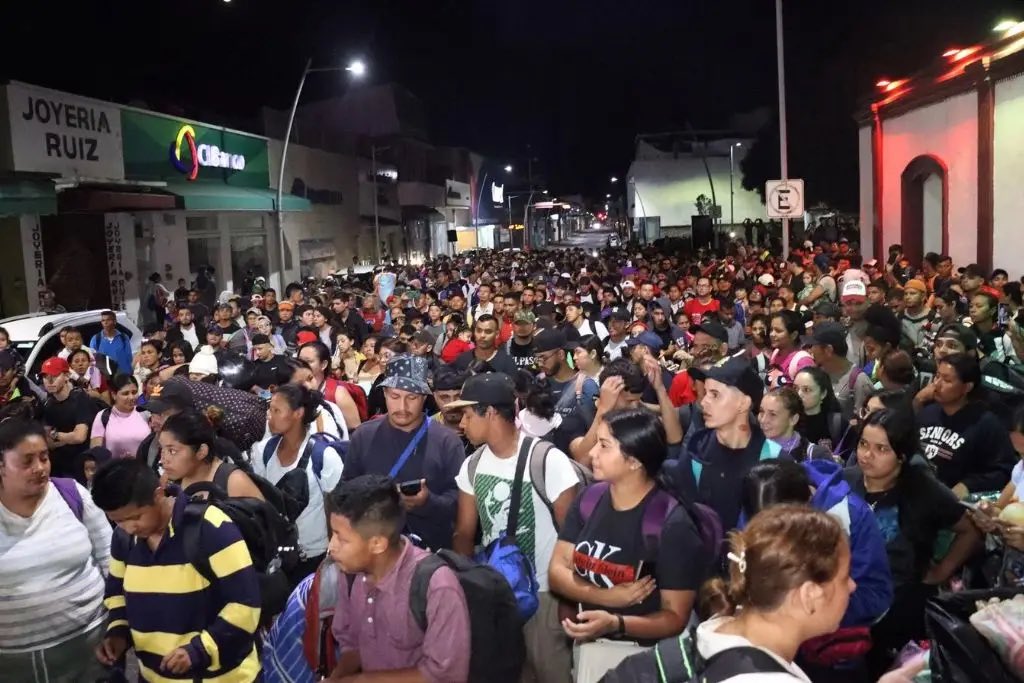 Otra caravana de migrantes salió del sur de México pese a las nuevas restricciones de Trump: Venezolanos van a todo riesgo