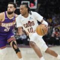 Cavs aplasta a Suns en su territorio