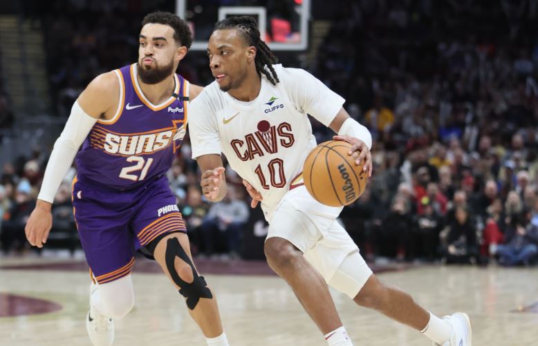 Cavs aplasta a Suns en su territorio