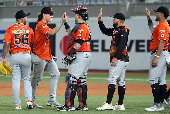 Águilas y Magallanes se miden por primera vez en Valencia en el presente round robin