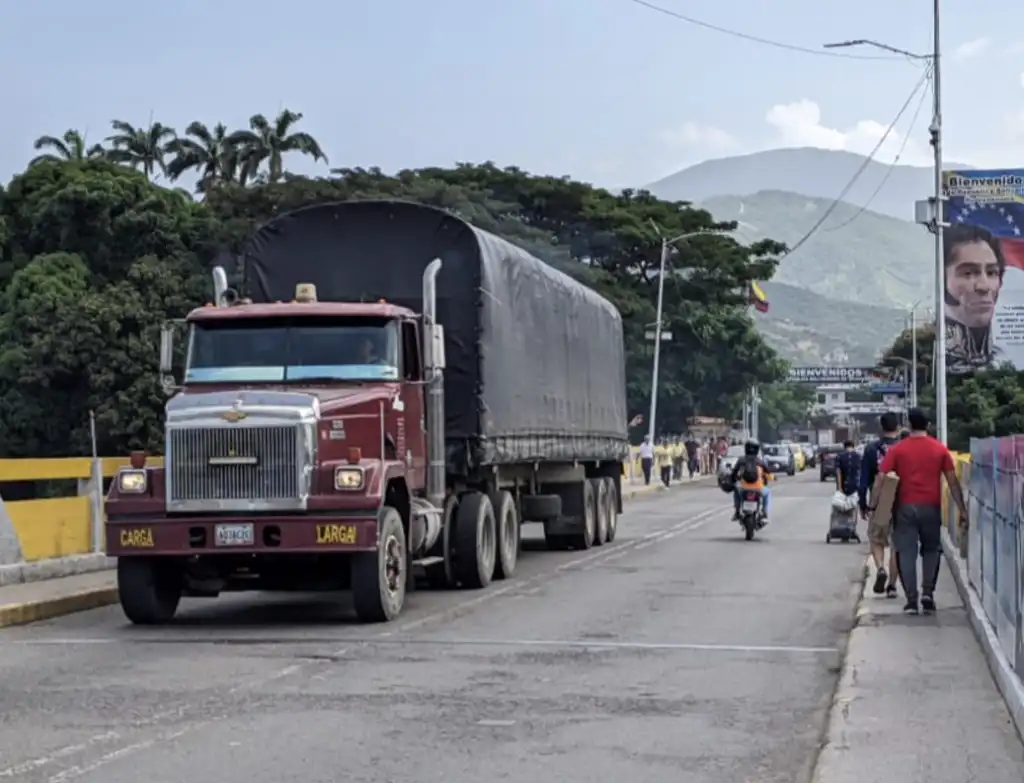 Quince gandolas quedaron represadas en Cúcuta por cierre de frontera: Informó la Fitac