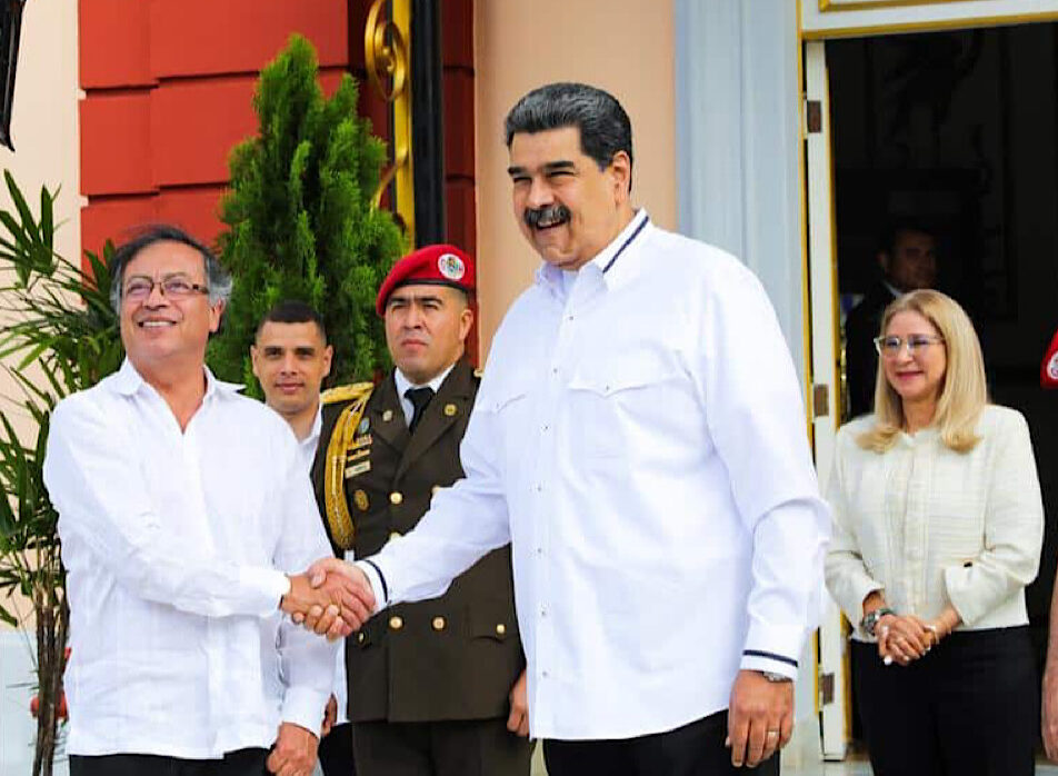 Presidente Maduro respalda a Petro y le ofrece 