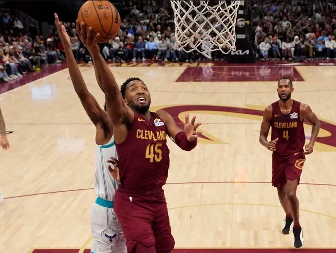 Cavaliers vence a los Hornest y continúa su dominio en la Conferencia Este