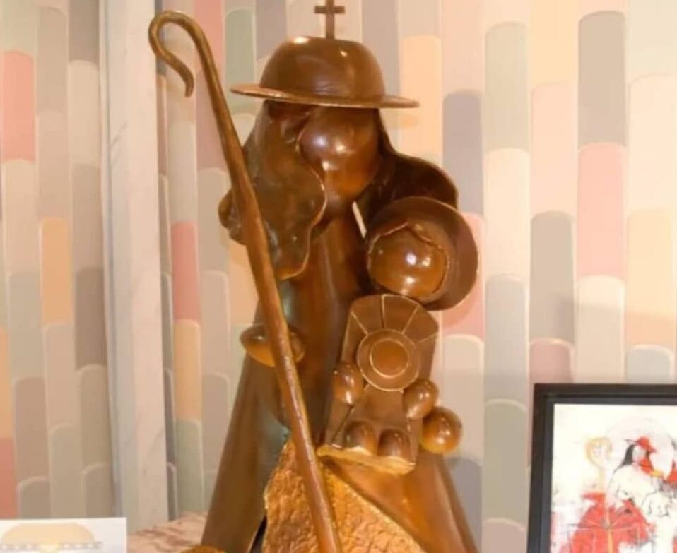 La escultura de chocolate que pesa 25 kilos en honor a la Divina Pastora