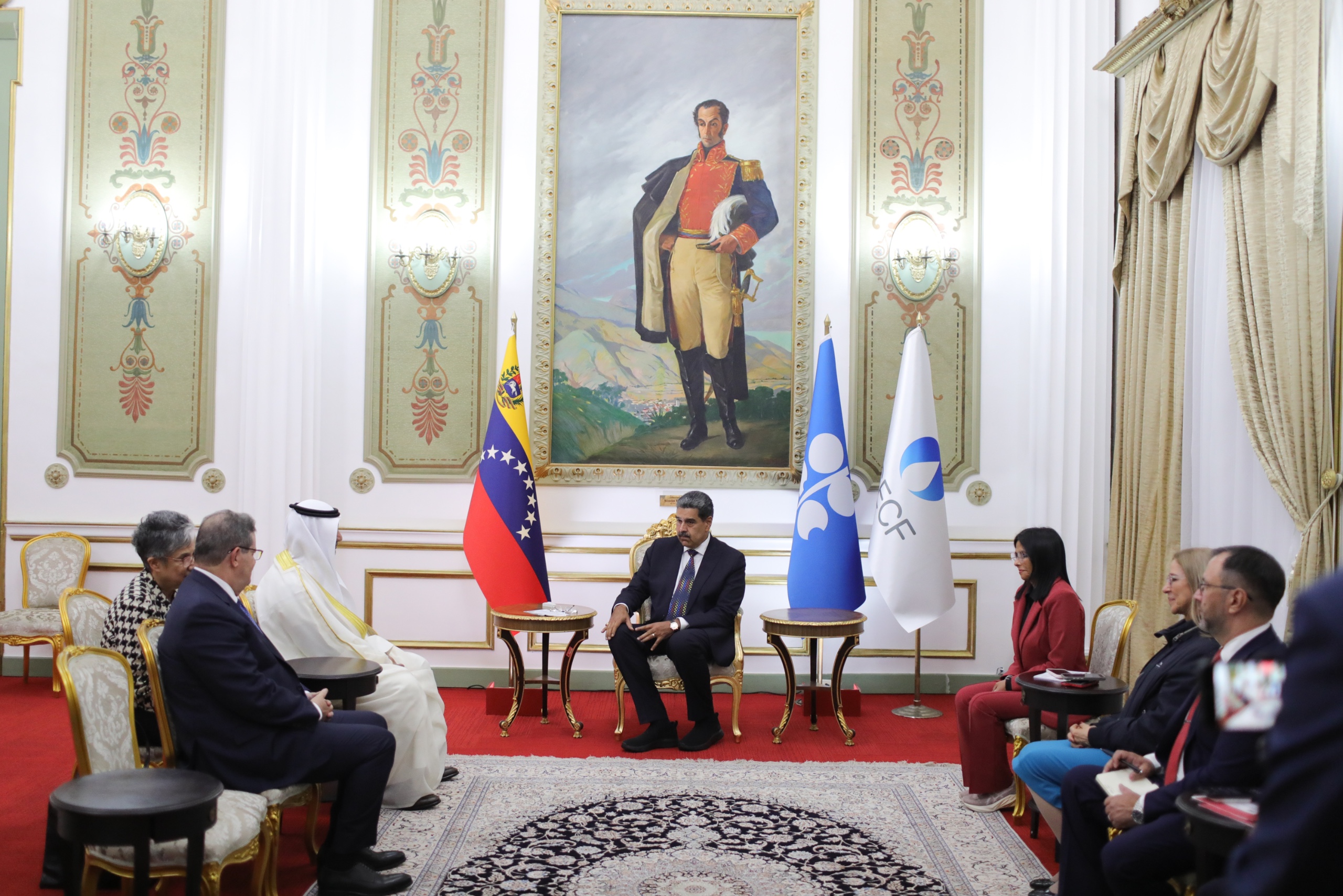 Venezuela fortalece convenios de producción y exportación de petróleo y gas