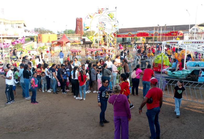 Tarde recreativa para hijos e hijas de los funcionarios del municipio Valmore Rodríguez