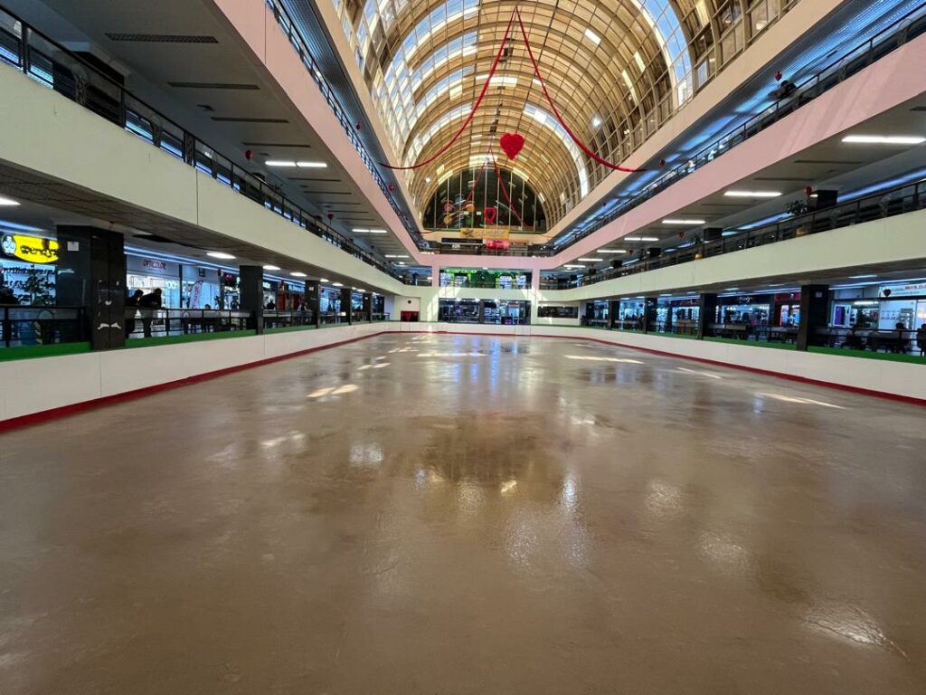 Pista de hielo en Galerías ¡No hay!